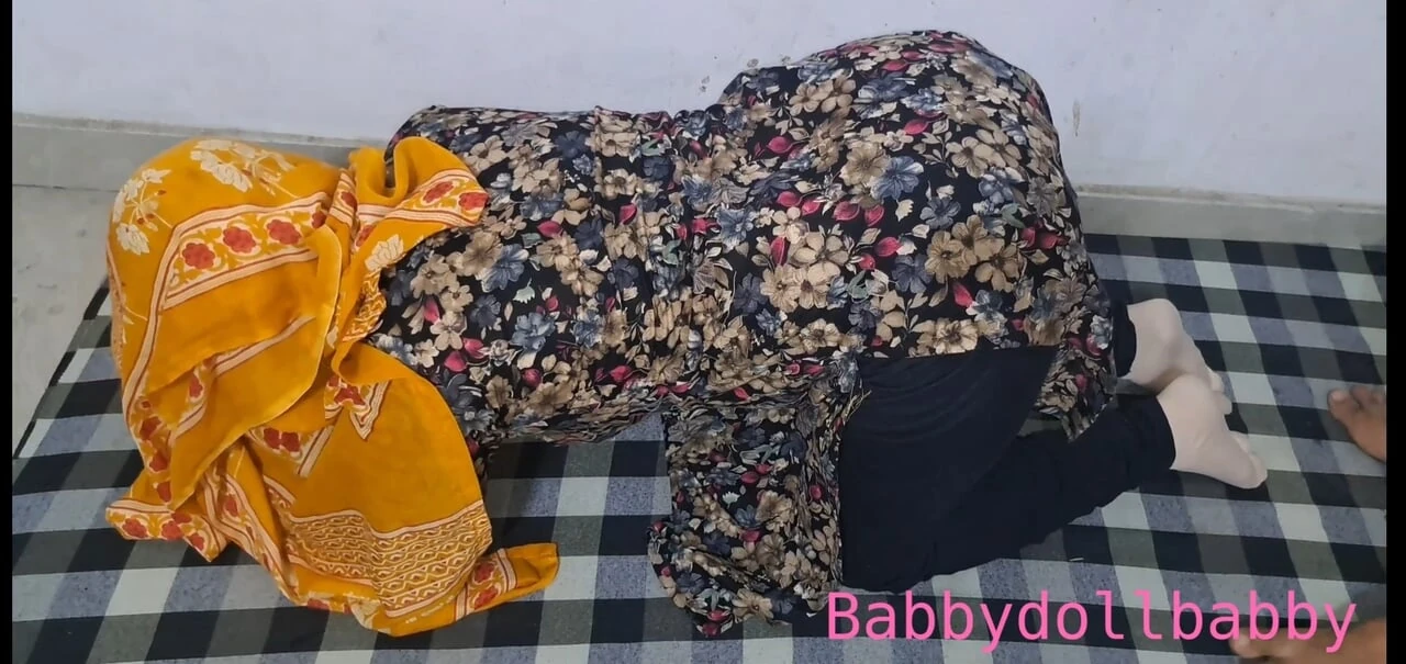 Desi Bhabi in Black Suit Blowjob Then Fuck