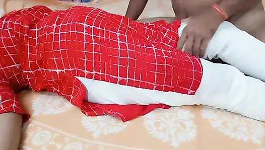 Wanita seksi India yang hot ngentot sama pacarnya