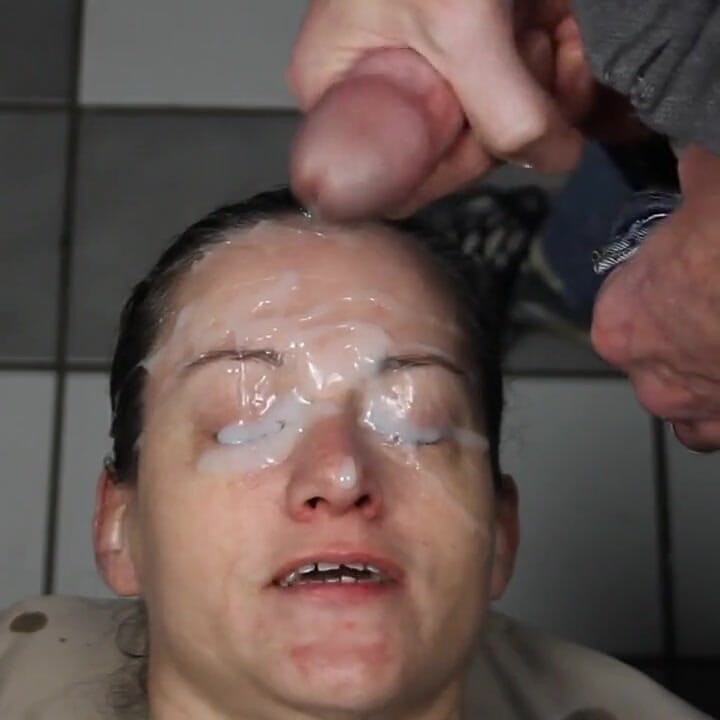 Nut in Dirty Dees Fucking Pretty Face