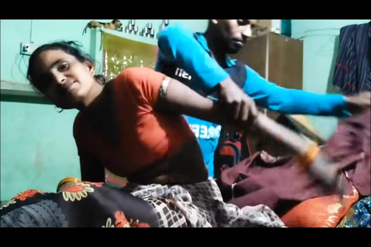 我的男朋友第一次后入式操我