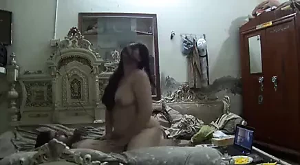 印度男人以后入式做爱印度婊子 第1部分