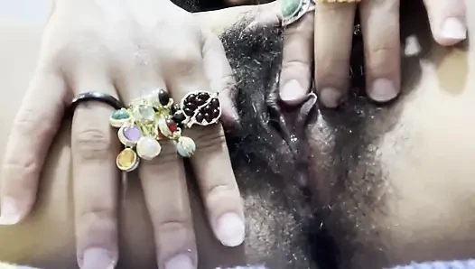 [close up] Latina Arab Goddess Fingering Her Own Hairy Pussy to Orgasm
