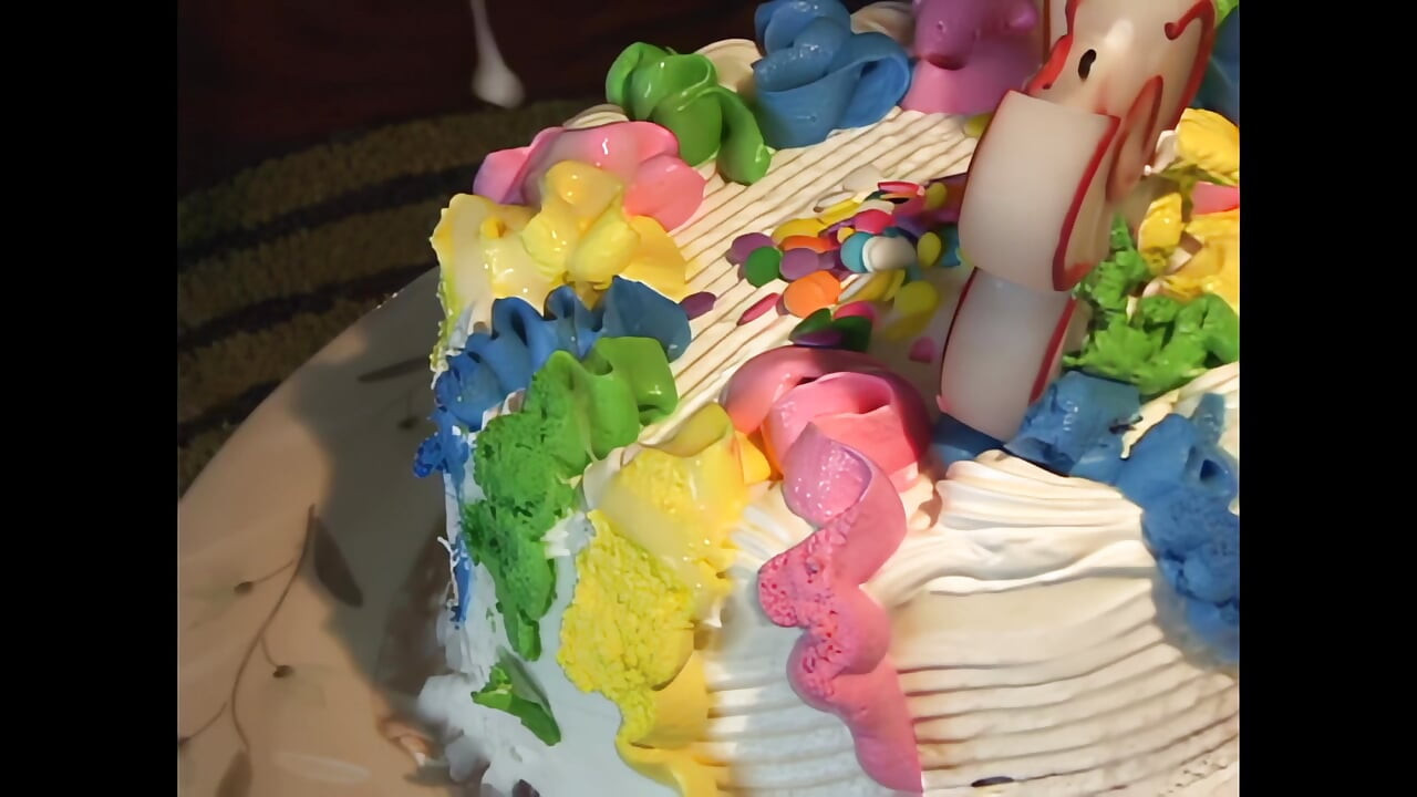 Riley Mason: Kecantikan ilahi, kemaluan sempurna, kemaluan yang mengidamkan