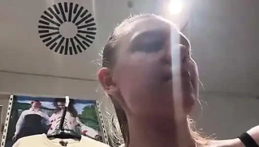 Jucielussie herkesin içinde aşırı sikişiyor