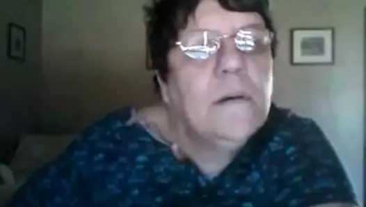 Fat Amateur Granny in the webcam R20