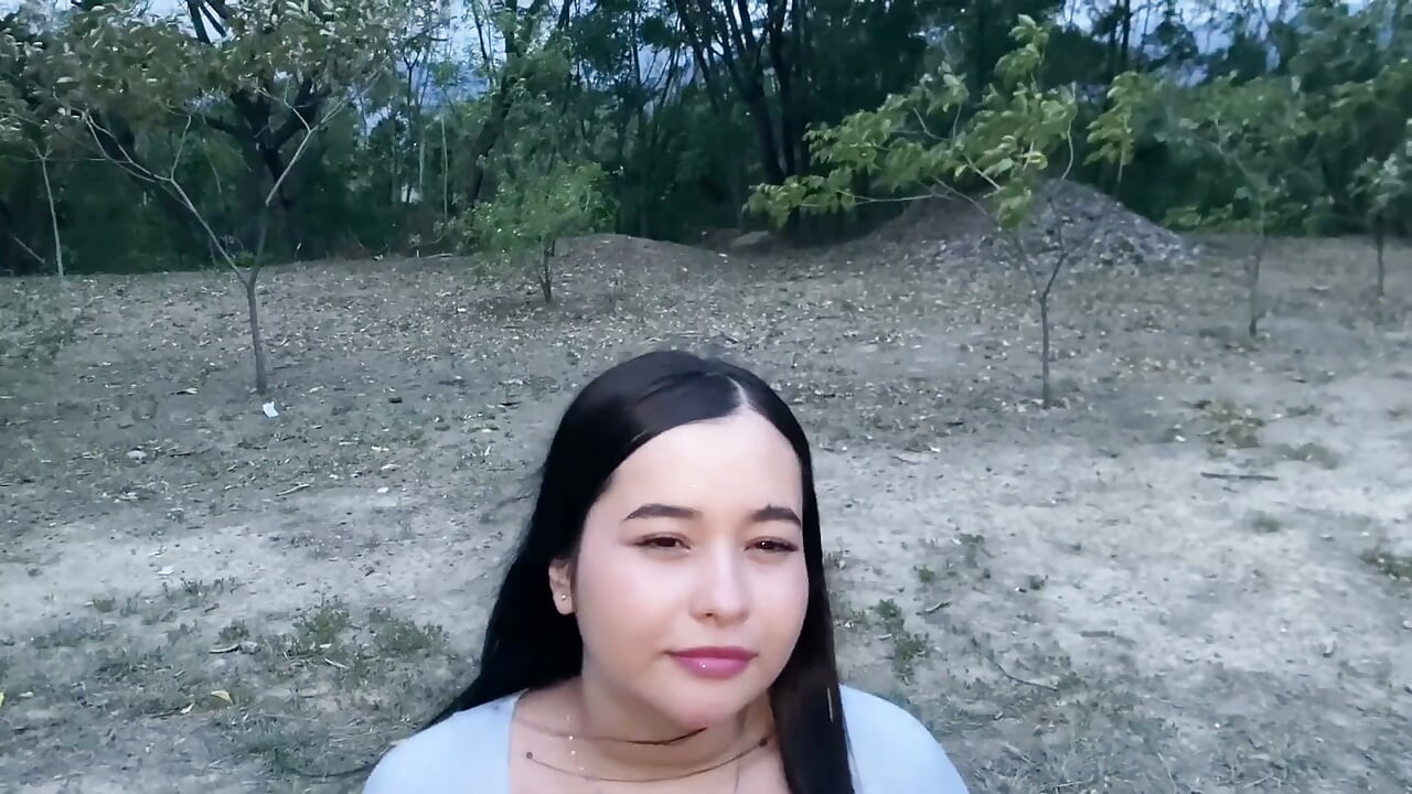 जॉब इंटरव्यू बहुत ही हॉट तरीके से खत्म होता है