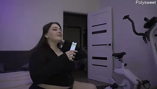 Porno hikayesi: Hayatındaki ikinci anal seks sırasında bir orospu gibi akıyordu