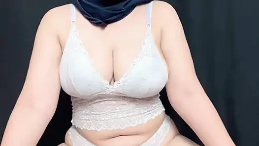 Женщина, которая любит, когда её балуют