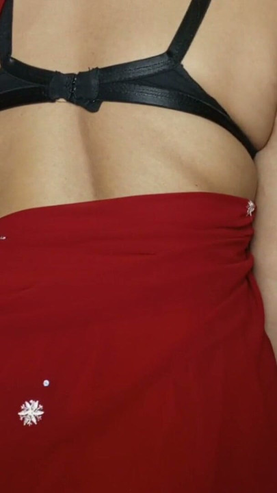 Beautiful Girl Red Saree Big Boobs Press – Indian Desi Hot Video | Clip 2
