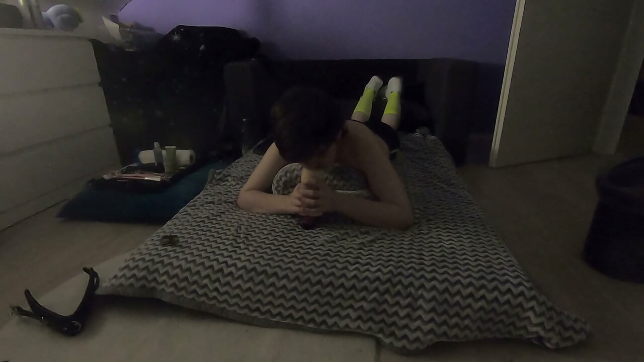 I had some hot fucking on my couch last night.