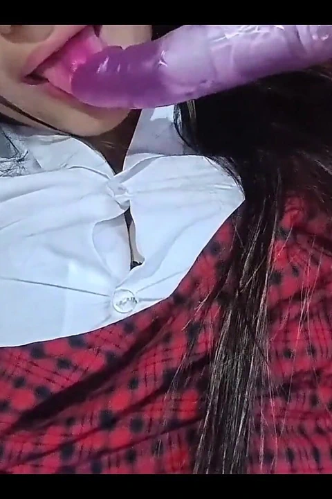 她的屁股太紧了, 我忍不住：肛交内射 第1部分