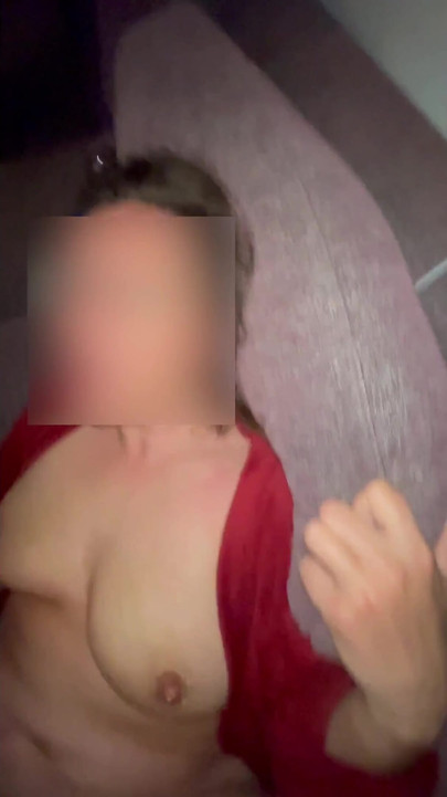 Momen mendebarkan dari "amatir Swedia mendapat creampie, memek berbulu, buatan sendiri"