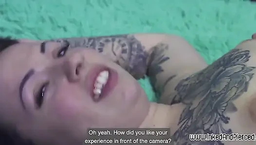 Inked und pierced - gepiercte und tätowierte Alt- und Emo-schätzchen