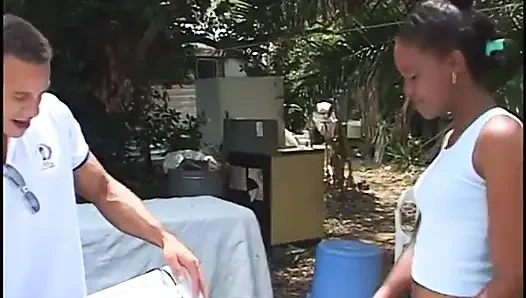 Slut gets jizzed on after sucking guy's cock outside and getting twat banged