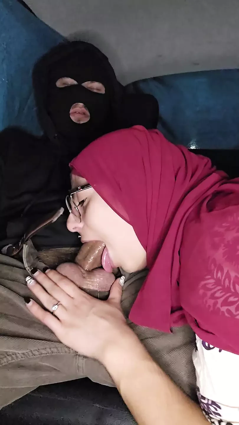 Turkish hijab blowjob