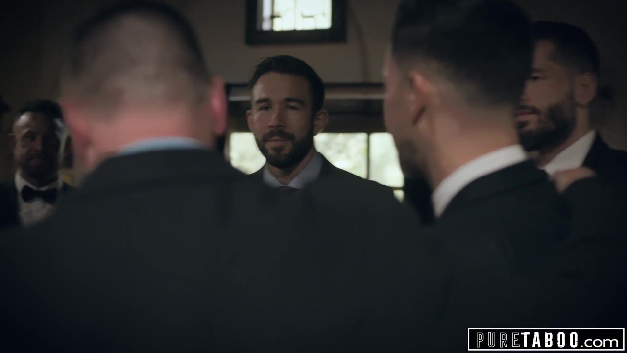 純粋なタブー痴女がビジネスマンに屈辱-公共ファック