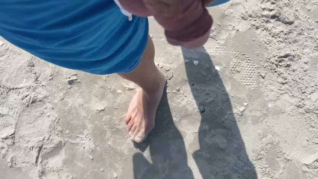 Showing your tail on the beach