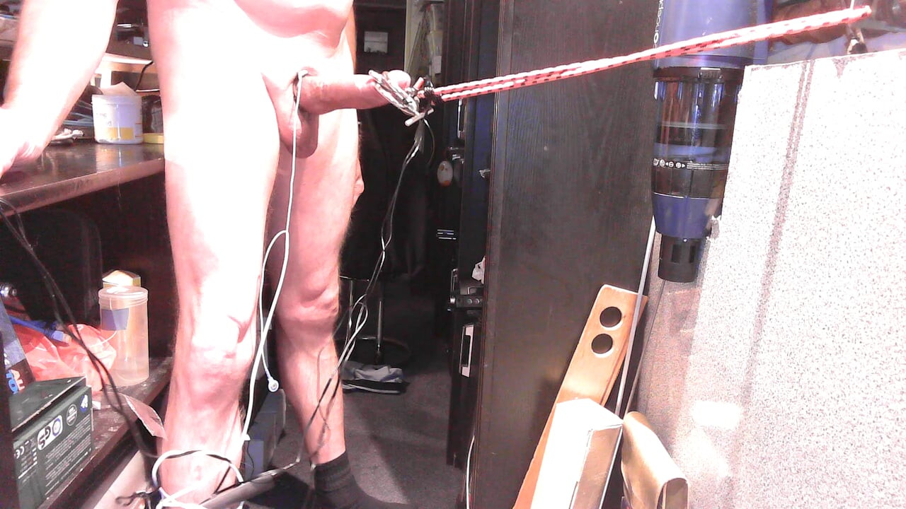 Streching my Cock under estim