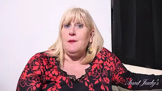 Auntjudys - Грудастая Зрелая Толстушка Catherine Can Нуждается В Садовнике Для Ее Волосатого Куста