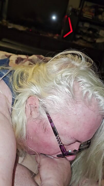 胖美女喜欢老公的小鸡巴