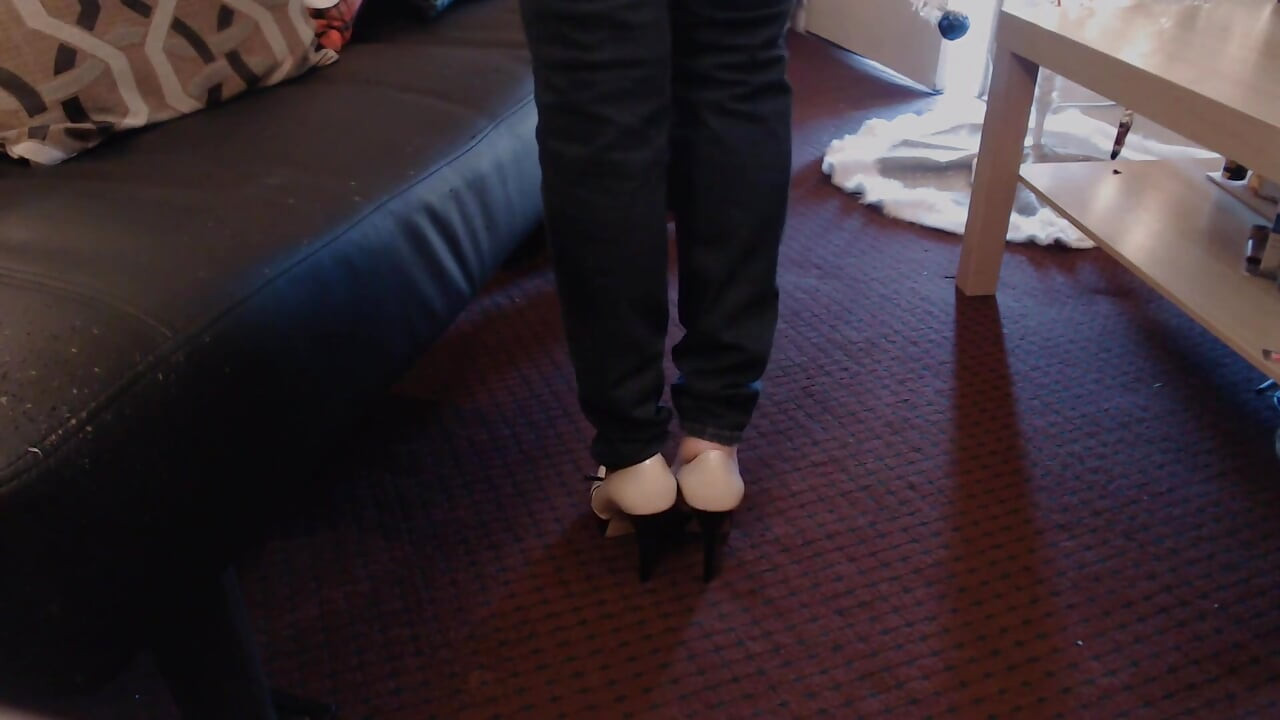 Sexy cream heel double cross and dangle
