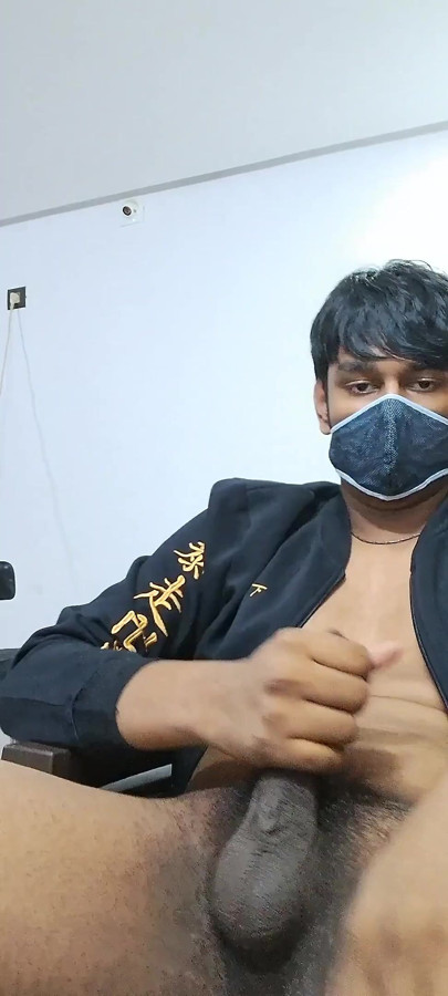 Brownguy in a Jacket Jerking off