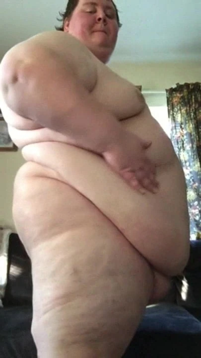 Junger Chubster zeigt massiven Körper