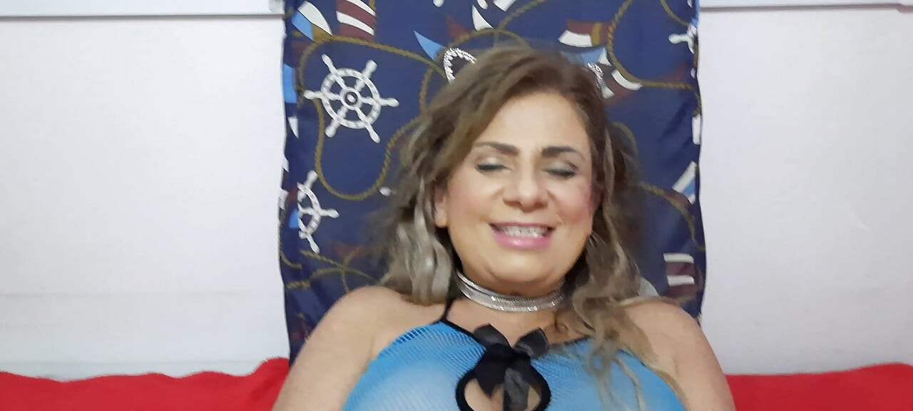 Багато сексу в шерсті, верхова їзда, міцний хват на чотирьох і анальний секс.