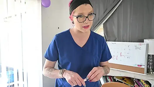 Suster Ellie on: seks anal yang aman