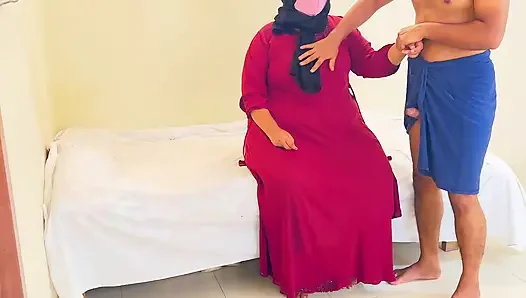 Suudi Arabistan'da güzel bir teyzeyi sikiyor - çoklu boşalma
