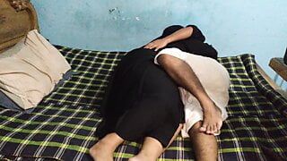 Горячая пакистанская девушка приходит в дом индийского бойфренда ради любви и Choda Chudi