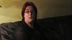 Старая немецкая дама наслаждается ублаженным членом в видео от первого лица