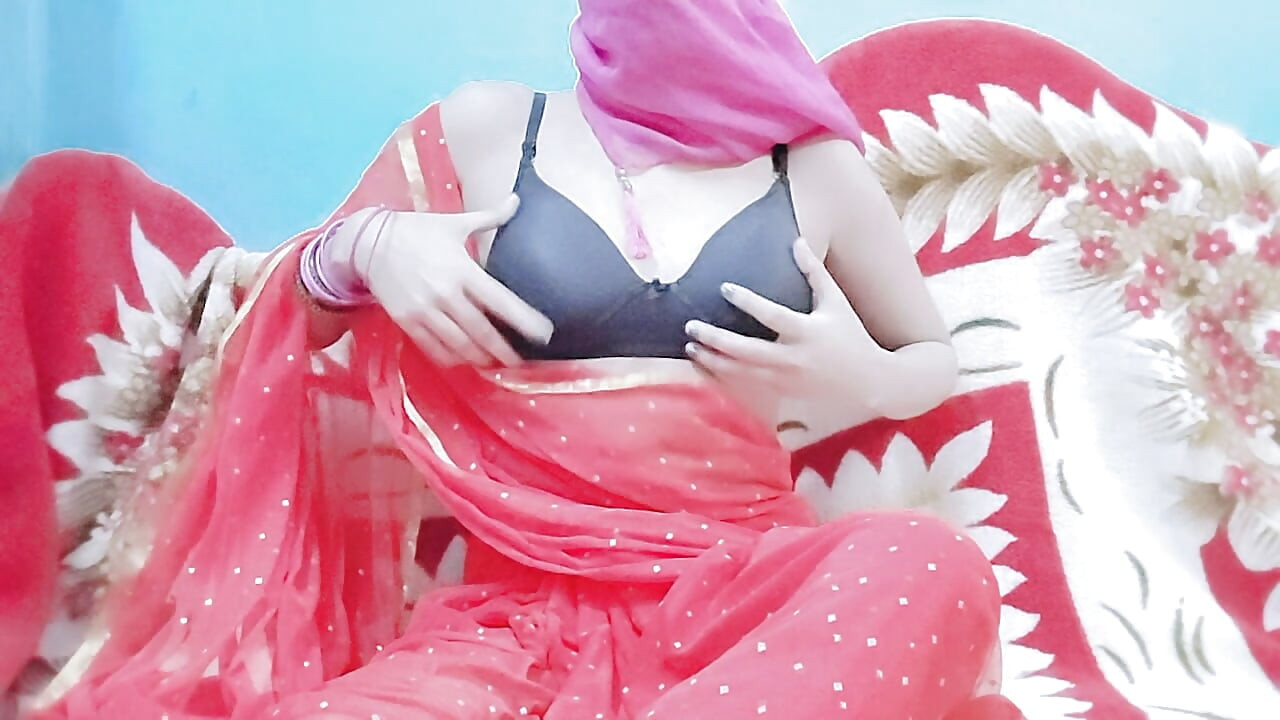 The woman lives alone, so she feels like having sex