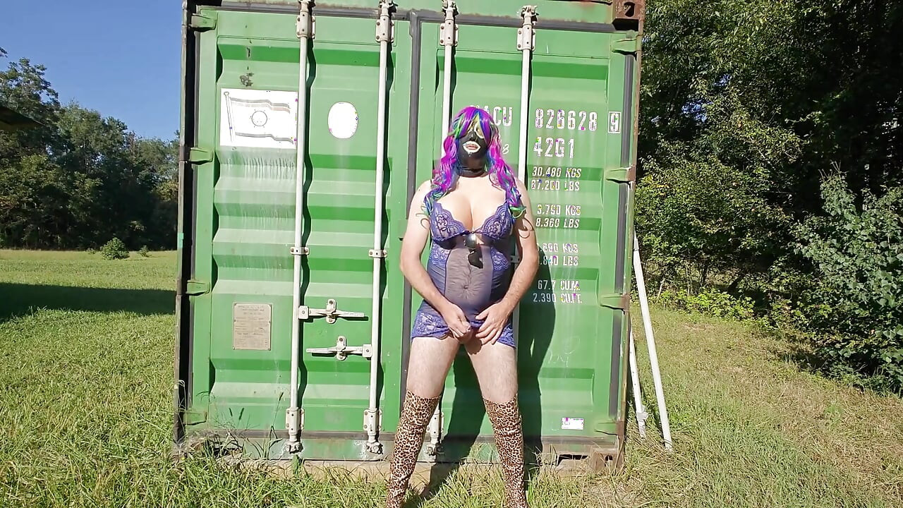 Crossdresser Outside Masturbation Sessions