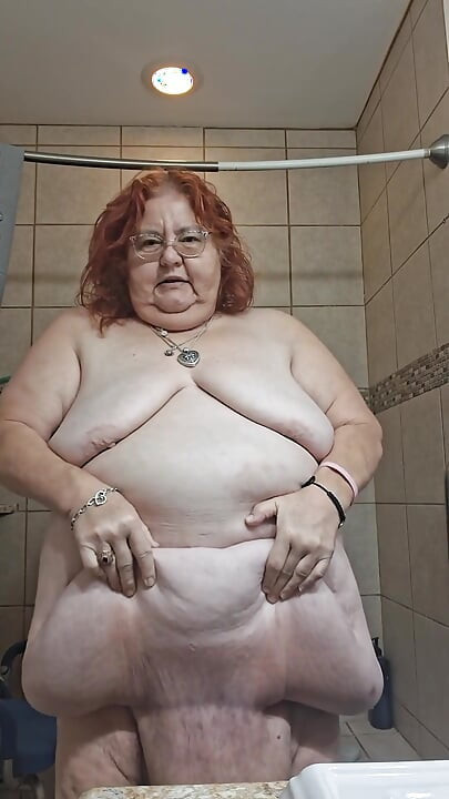 Asistenta Mare Frumoasă Vicki Cu Tratament Cu Noroi La Dușul Meu!
