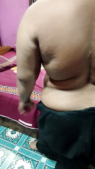 Kakak ipar india lagi pamer besarnya