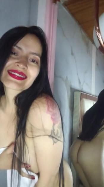 Seks ve orgazm 🤭 dolu bir günün ardından duş almaya hazırlanıyorum