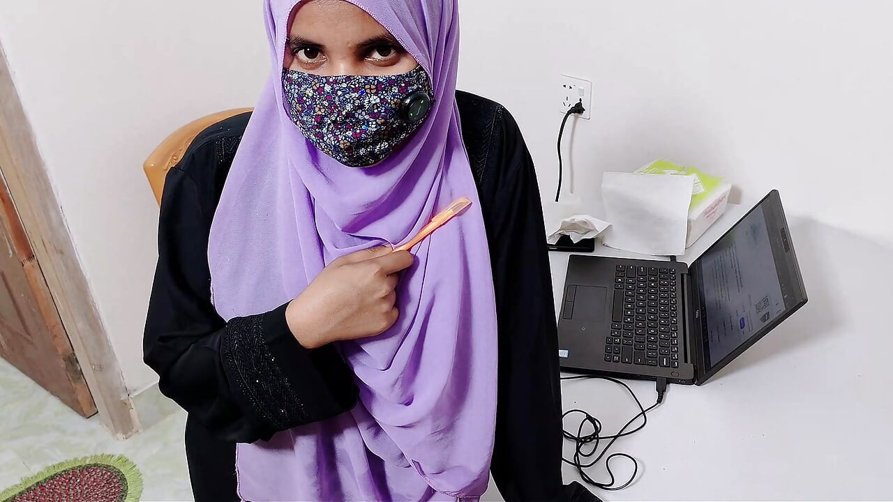Hijaabi ht baink mainejar ki desi ganv ke kisaan dvara chudaee desi chudaee xxx