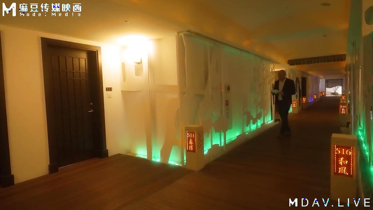 Md-0264 La ex tradisce di fronte a un marito