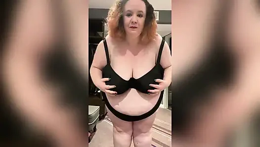 Шаловливая или Красивый список - стриптиз толстушки