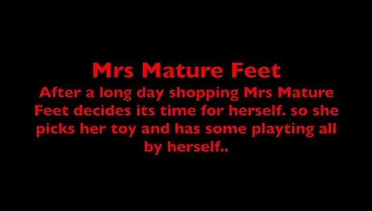 Mrs Mature Feet in Tan Tights playing solo 414