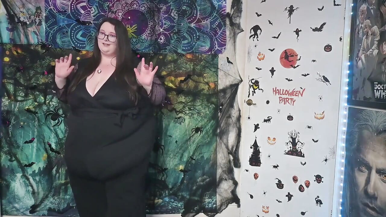 Angkut baju ssbbw haloween