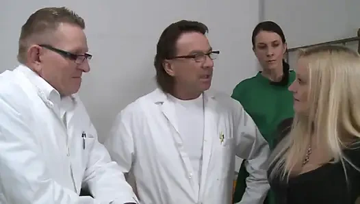 Секс-вечеринка в больнице