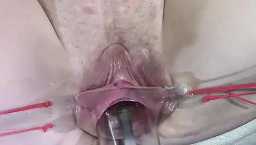 11 Far Spread Pussy Close up Fuck with Lamp 1000 Watt