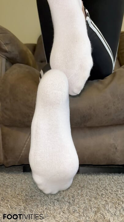 Silent Sock Tease - Ivys Feet - Footivities