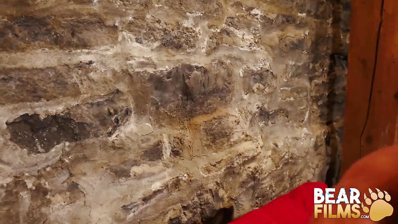 Bearfilms Bottom Jeremy Feist Barebacked by Dom James Bolt