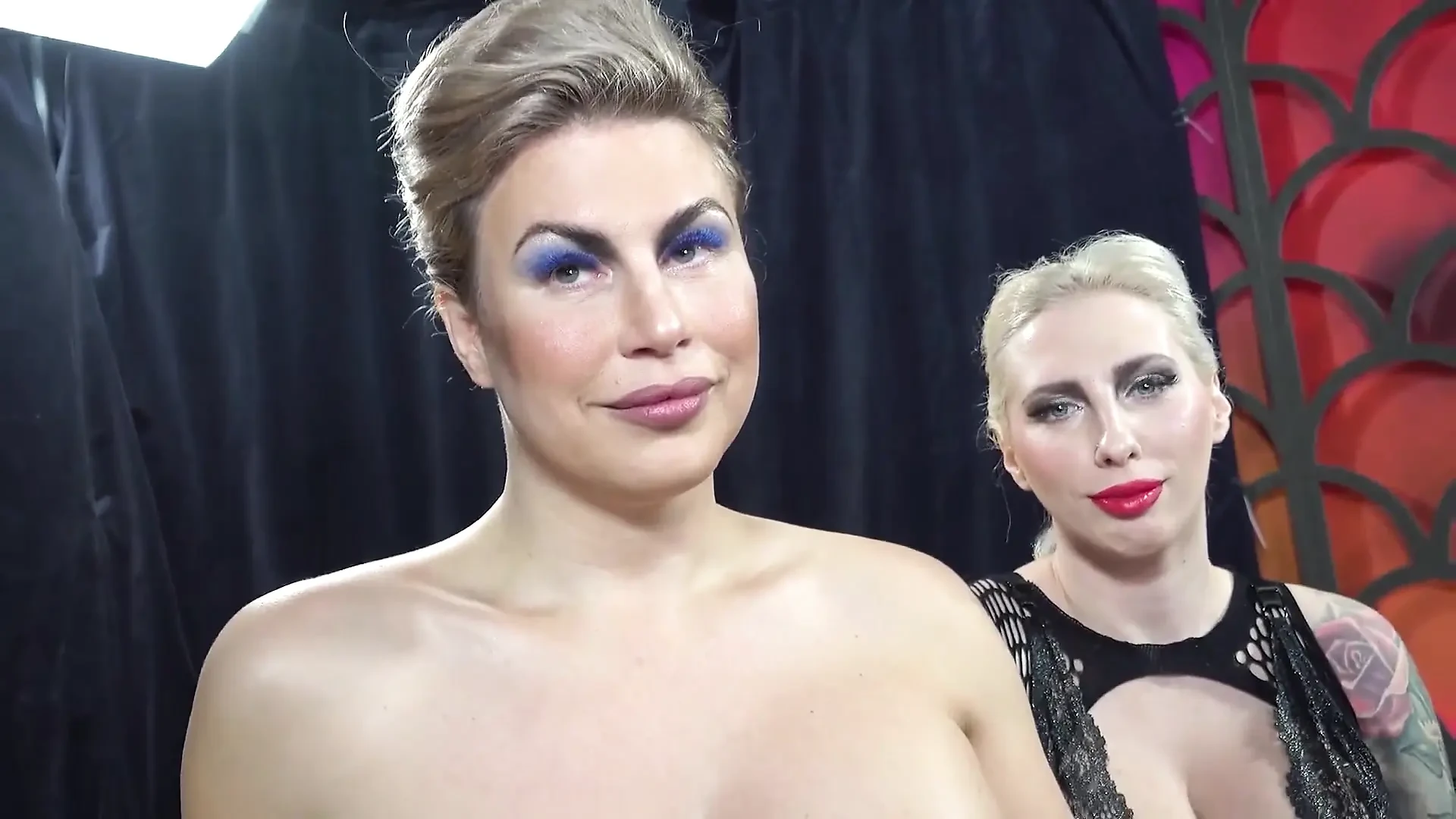 Күтпеген куннилингус бейне