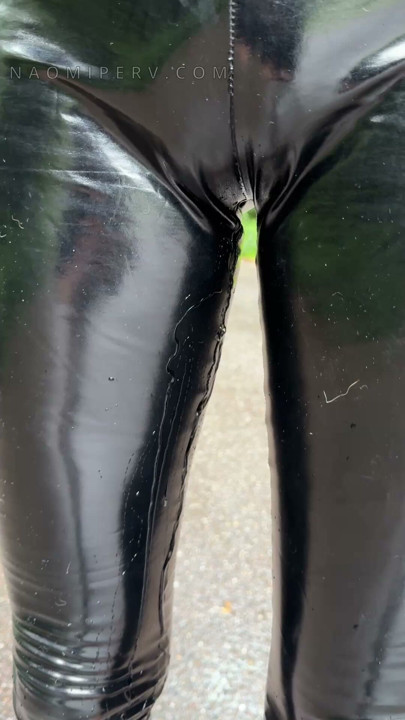 Shemale Naomiperv having fun on a rainy day!