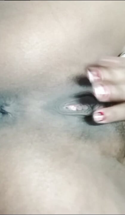 Priya는 보지를 빠는다