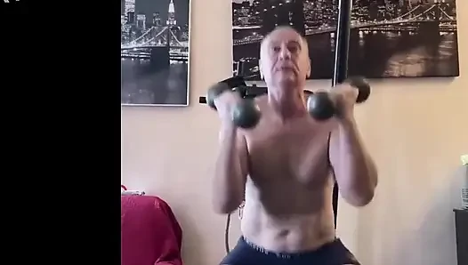 Ellerimi pompalıyorum